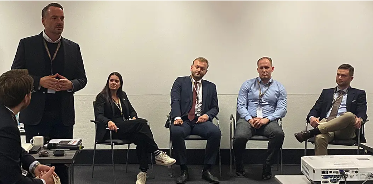 Právě si prohlížíte CSMSS Director Assoc. Prof. Procházka Participates in Reserve Forces Symposium in Dresden