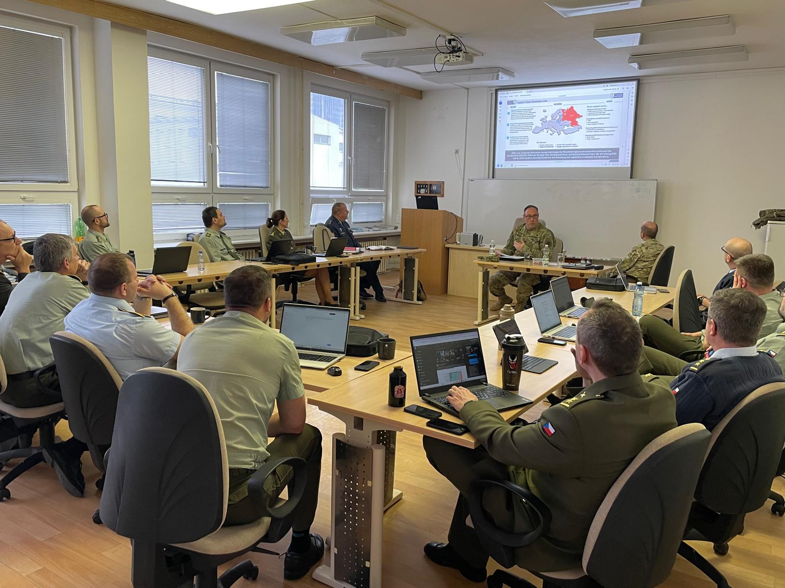 Právě si prohlížíte Military Attachés from Four NATO Countries Delivered Lectures at the University of Defence